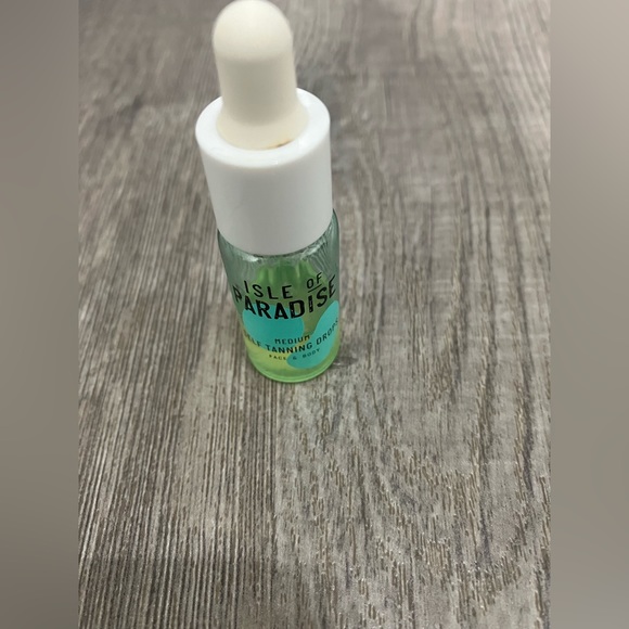 *Free with purchase* Tan Luxe Super Glow Mini - Picture 4 of 4